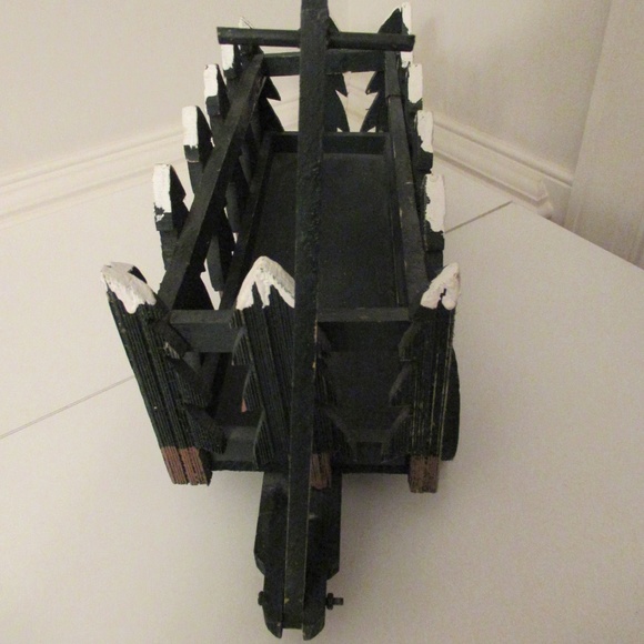 "Nick's Tree Wagon" Boyds Collection - Picture 6 of 12